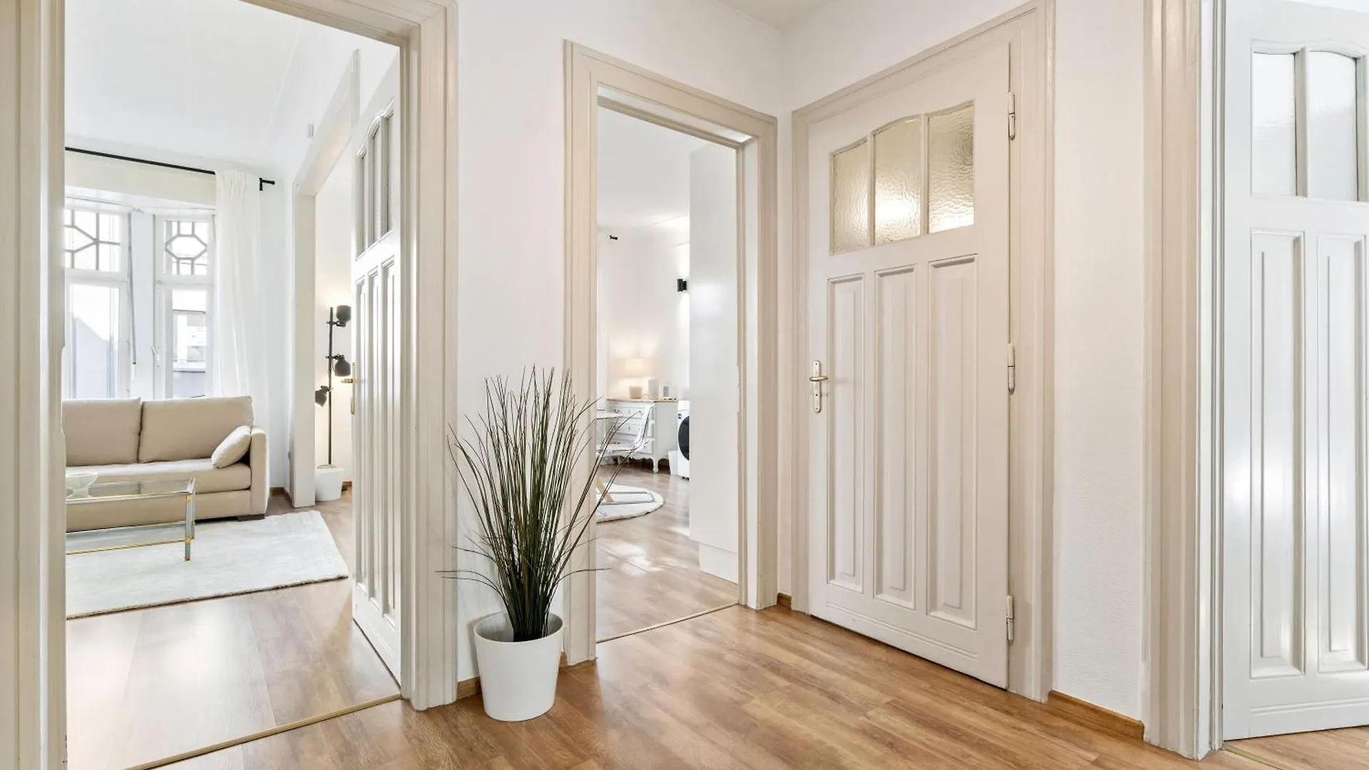 Stylish 2-Bed Apartment In Gare, Near Cafes & Shop Luxembourg