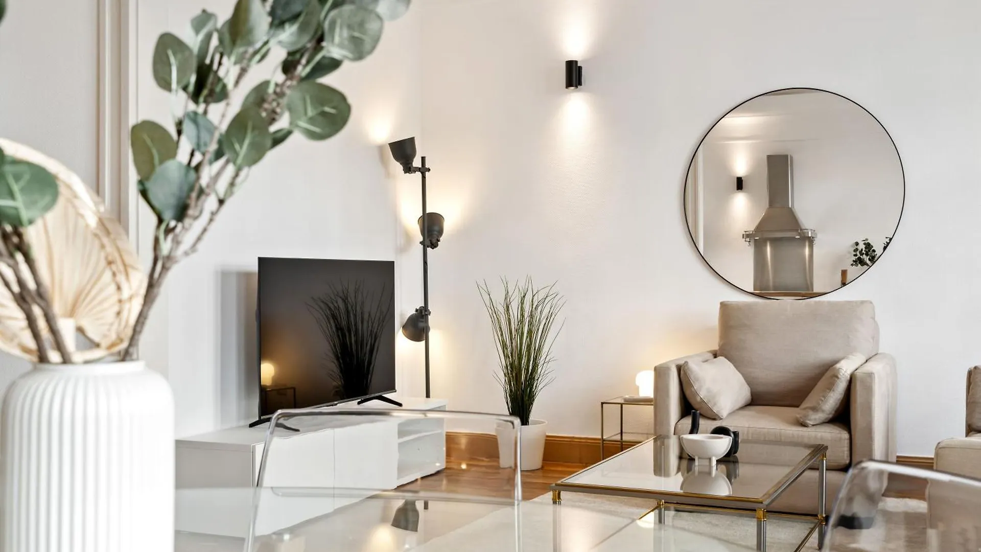 Stylish 2-Bed Apartment In Gare, Near Cafes & Shop Luxembourg