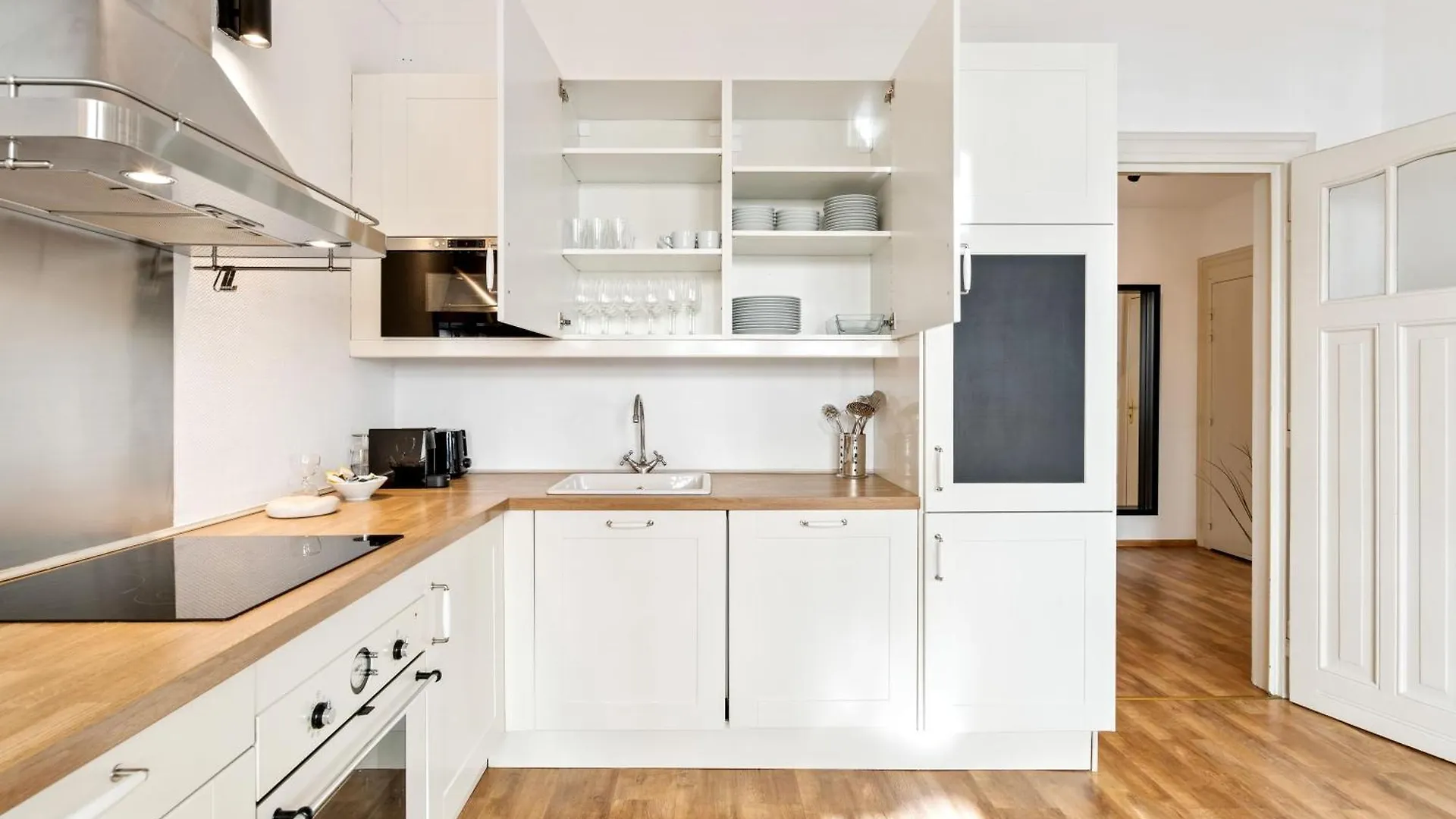 Stylish 2-Bed Apartment In Gare, Near Cafes & Shop Luxembourg